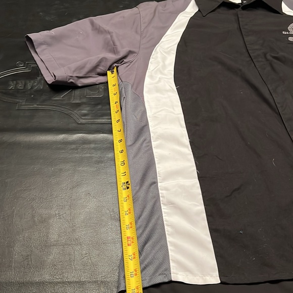 Shelby Mustang with Carrell Shelby Name on sleeve size 2x - Picture 9 of 9